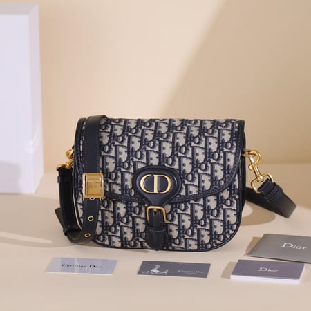 Dior 30 Montaigne Bag