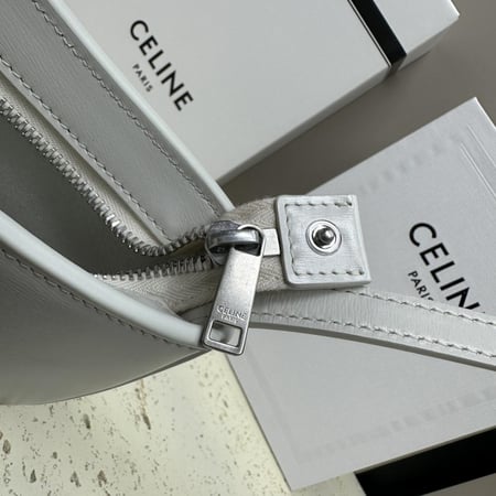 Celine- Medium Tilly Bag In Triomphe Canvas And Calfskin
