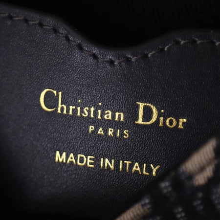 Dior 30 Montaigne Bag