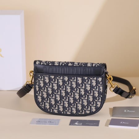 Dior 30 Montaigne Bag