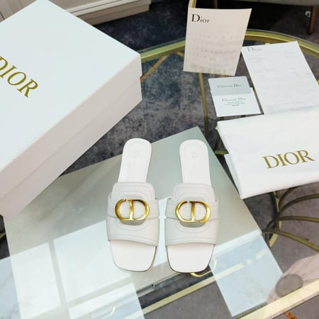Dior- 30 Montaigne Heeled Slide