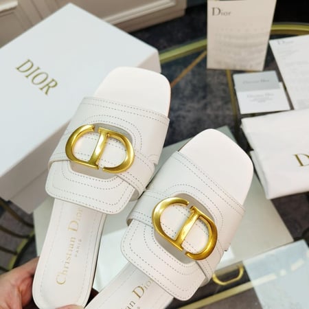 Dior- 30 Montaigne Heeled Slide