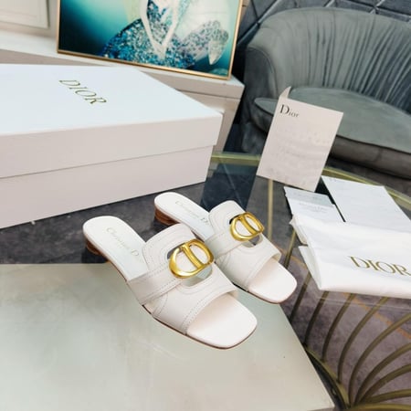 Dior- 30 Montaigne Heeled Slide