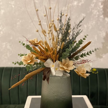 فازة ورد صناعي L12