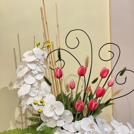 فازة ورد صناعي L17