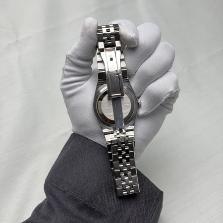 ساعة لاند دويلر ماستر