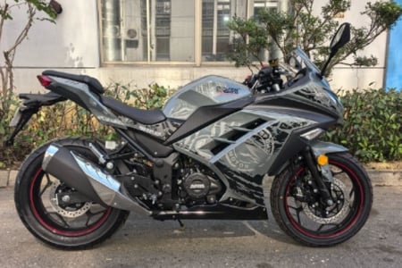 دراجة نارية 250CC موديل 2026 لون رمادي