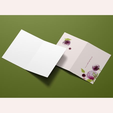 بطاقة أنتِ لوحة جميلة خلقت من ورد مع ظرف مقاس ( 16.5 * 12 سم )