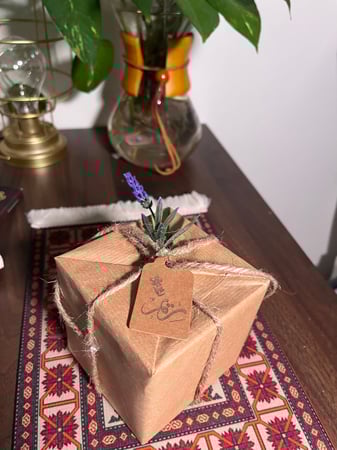 نموذج من تغليف مع تاق