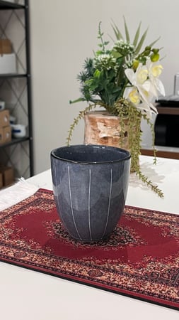 كوب قهوة رصاصي غامق مخطط (300ملم)