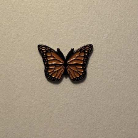 ملصقات معدنية فراشة