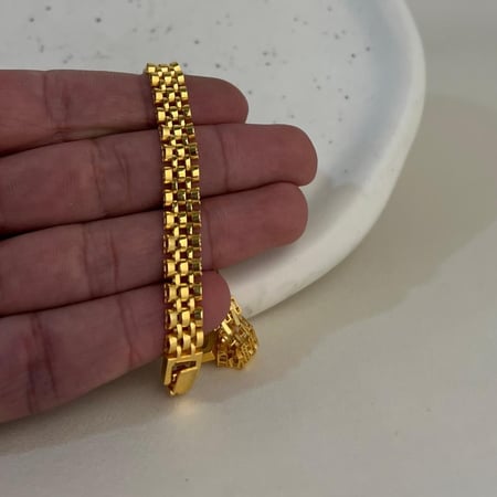 سوارة عيار 21