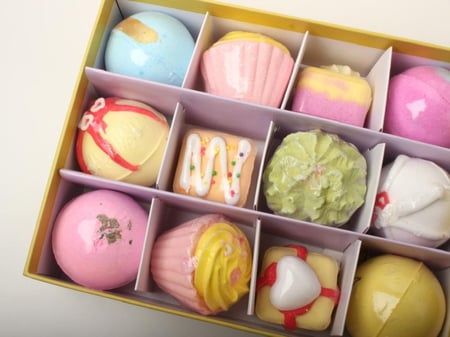 sweet bath bomb
