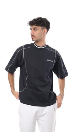 تيشيرت ستِتش لاين من إكسوبلانت