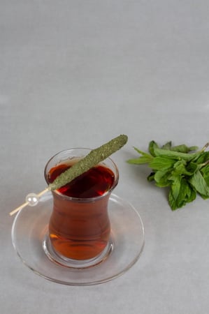 اعواد سكر بالنعناع