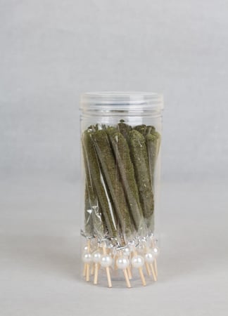 اعواد سكر نكهات بالحبق