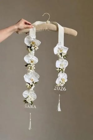 عقد تخرج ورد