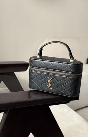 شنطه بحروف SYL