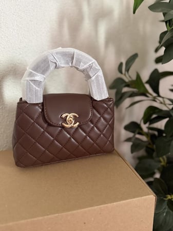 شنطه كايلي بني