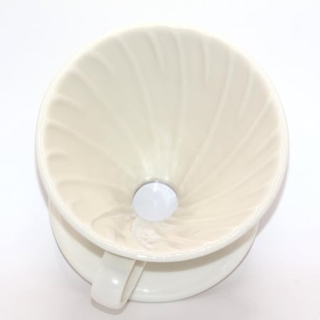 قمع V60 بمقبض 01