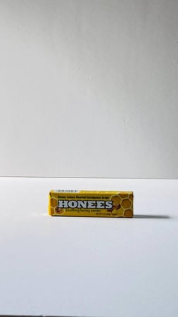 حلاوة بالعسل والليمون والنعناع والكينا . حجم صغير