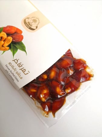 تمر خلاص فاخر محشو بالكاجو Dates with cashew nuts