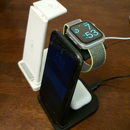 منصة شحن 3 في واحد ( ساعة و سماعة و جوال ) - جودة عالية