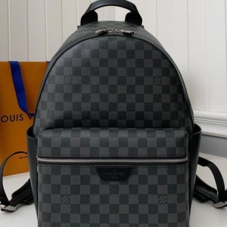 حقيبه ظهر لويس فيتون