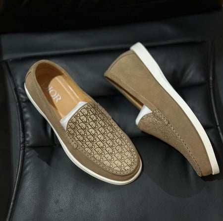 حذاء ديور رجالي