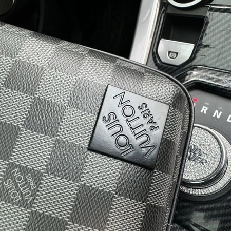 حقيبه لويس فيتون رجاليه