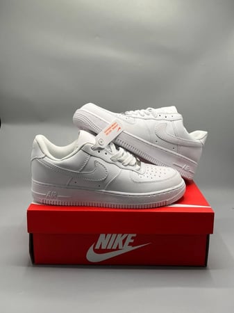 حذاء نايك ايرفورس