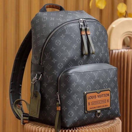 حقيبه ظهر لويس فيتون