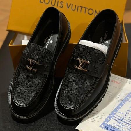 حذاء لويس فيتون رسمي