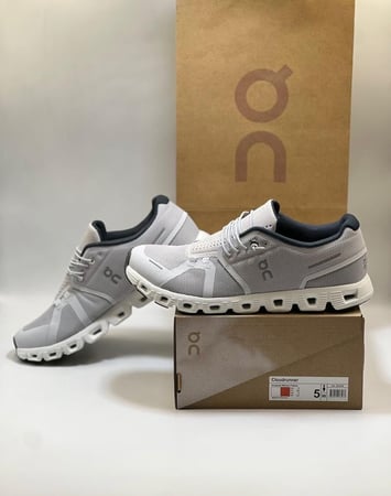 حذاء اون راننق فيتنامي رمادي