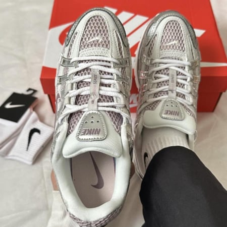 حذاء نايك P6000