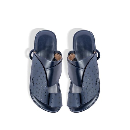 حذاء شرقي مريح