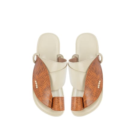 حذاء شرقي نقشة التمساح