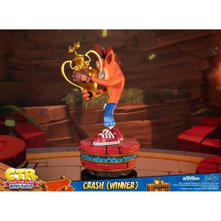 CRASH TEAM RACING First for Figures