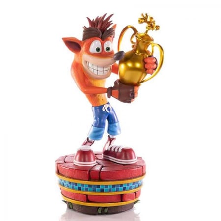 CRASH TEAM RACING First for Figures
