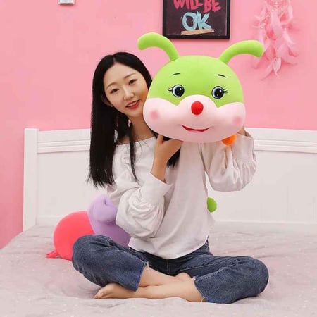 دمية محشوه على شكل دوده ملونه