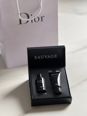 بوكس سوفاج عطر 10 مل + شاور 20 مل + كيس