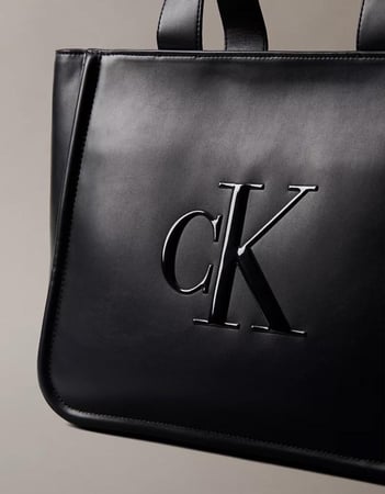 شنطة ck
