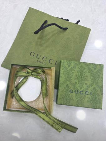 تعليقة  Gucci