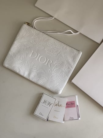 باوتش dior velvet