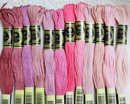 خيوط تطريز درجات الوردي