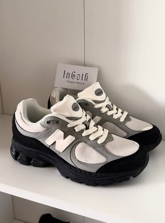 New Balance x The Basement 2002R Sneakers - Stone Grey