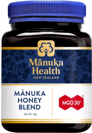 MGO 30+عبوة واحد كيلو غرام Manuka Honey له مذاق جميل وكامل الجسم ويضمن احتوائه على 30 مجم كحد أدنى لكل كيلوغرام من ميثيل جليوكسال ، وهو المركب المسؤول عن نشاط العسل الفريد المضاد للبكتيريا. MGO 30+ Manuka Honey هو ما يعادل Active 5+ في نظام التصنيف الأقدم