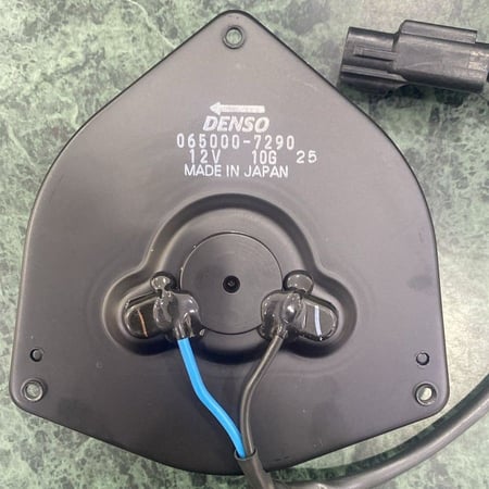 11821J #ماطور مروحة سياره تويوتا لاندكروزر سكويا برادو   FAN MOTOR DENSO FOR TOYOTA LAND CRUISER PRADO SQOUIA