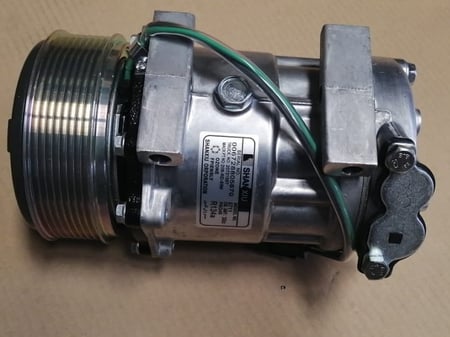 COMPRESSOR  JCB TRACTOR 9PK DM ANGLE PAD  24V No13162C كمبروسر معدات