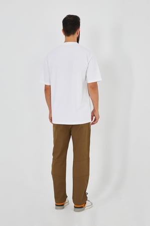 تيشيرت أبيض بكتابة 1987